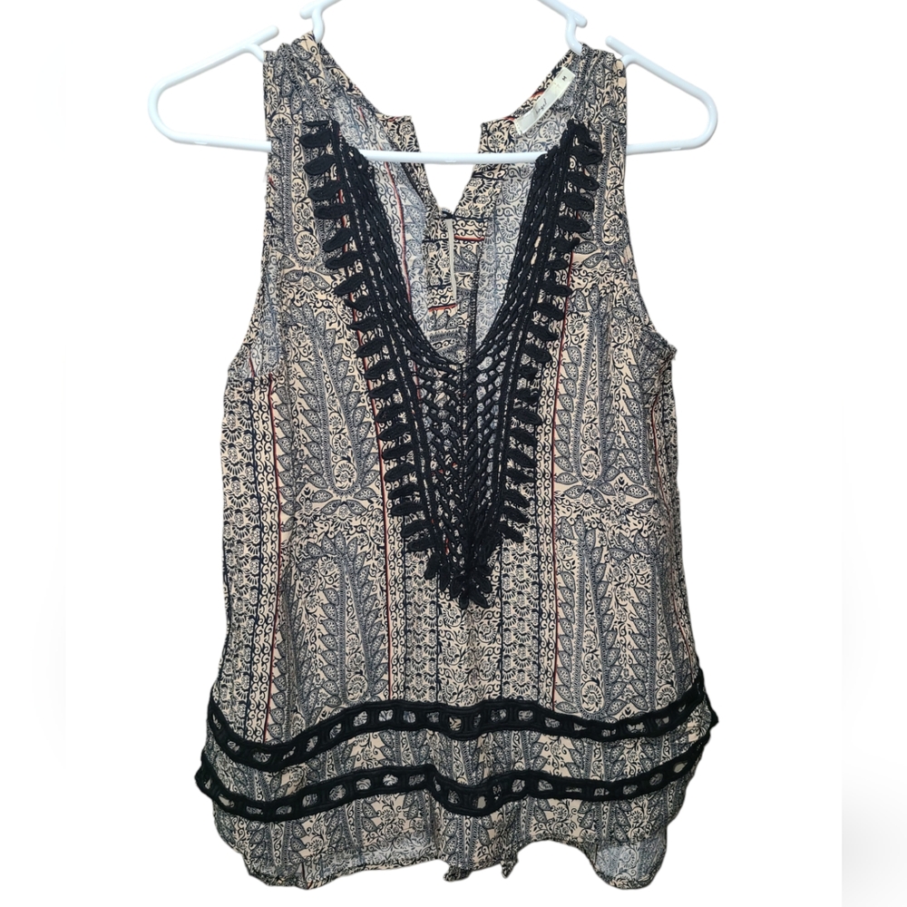Hazel womens sleeveless crocheted blouse medium